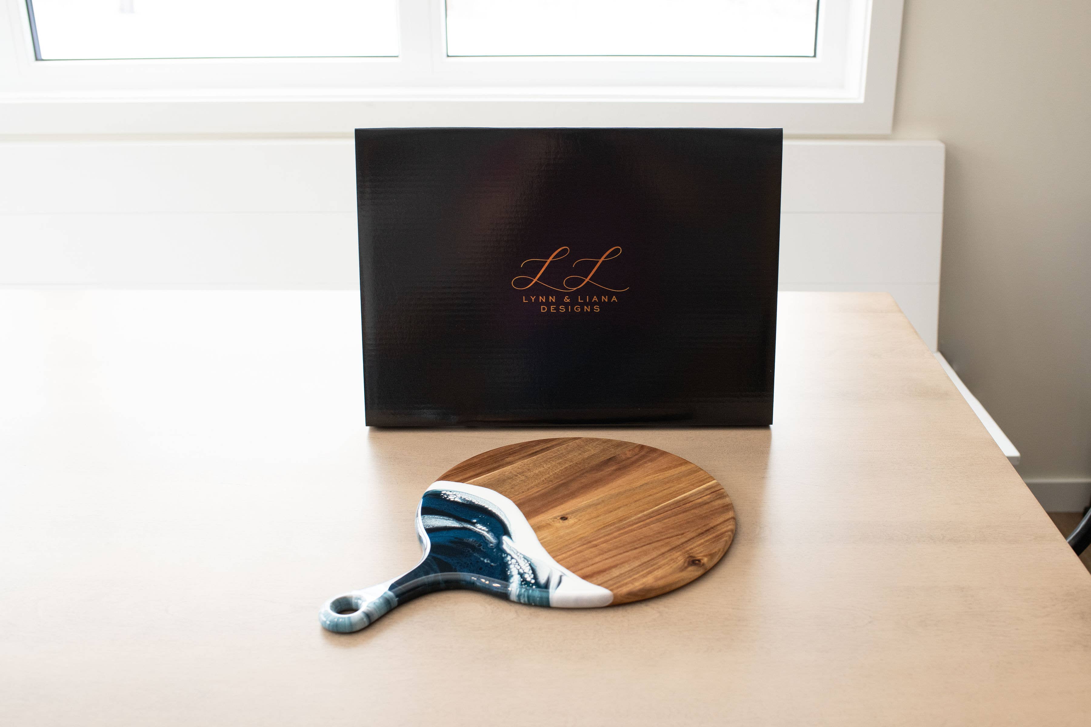 Resin Charcuterie Board 12"