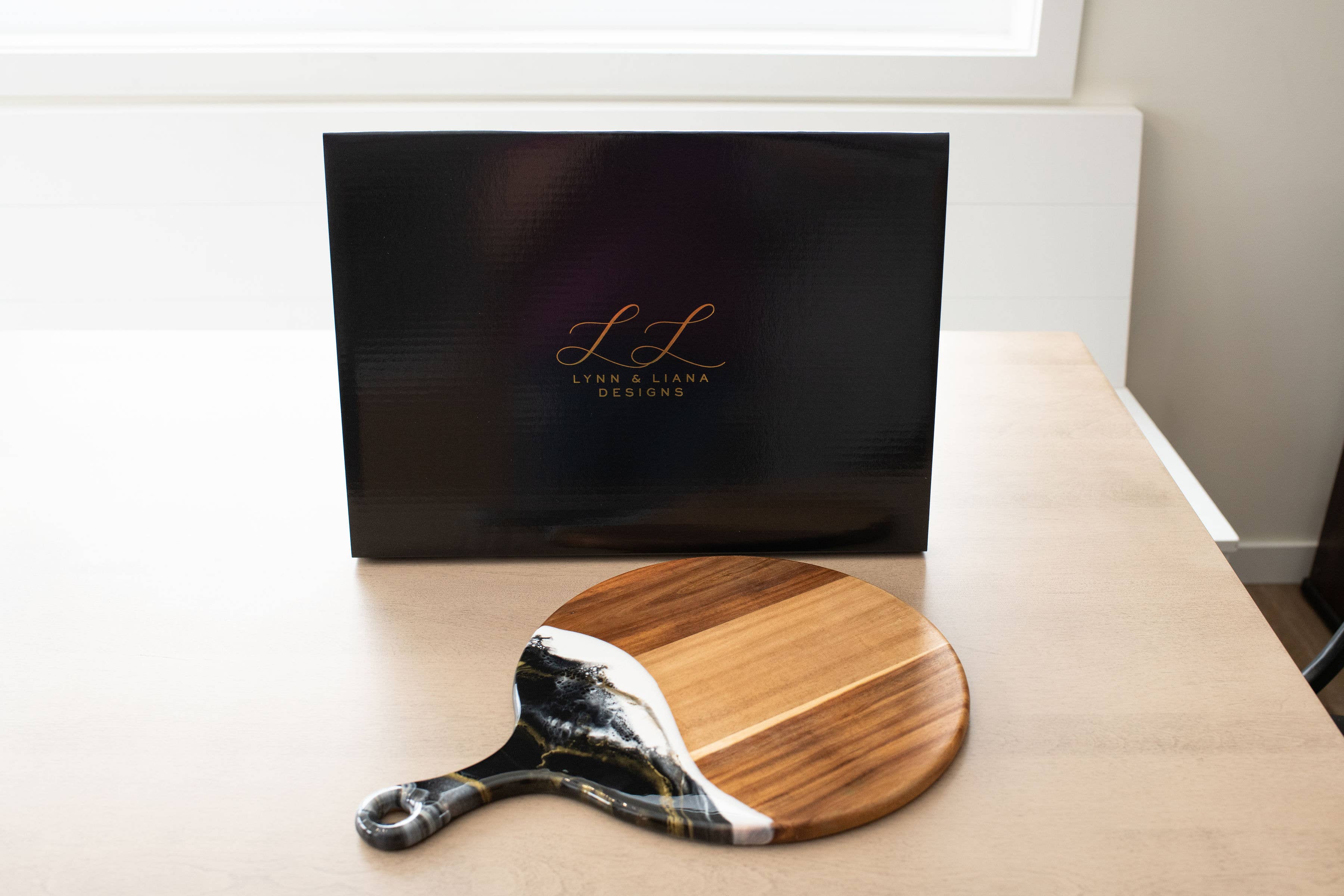 Resin Charcuterie Board 12"