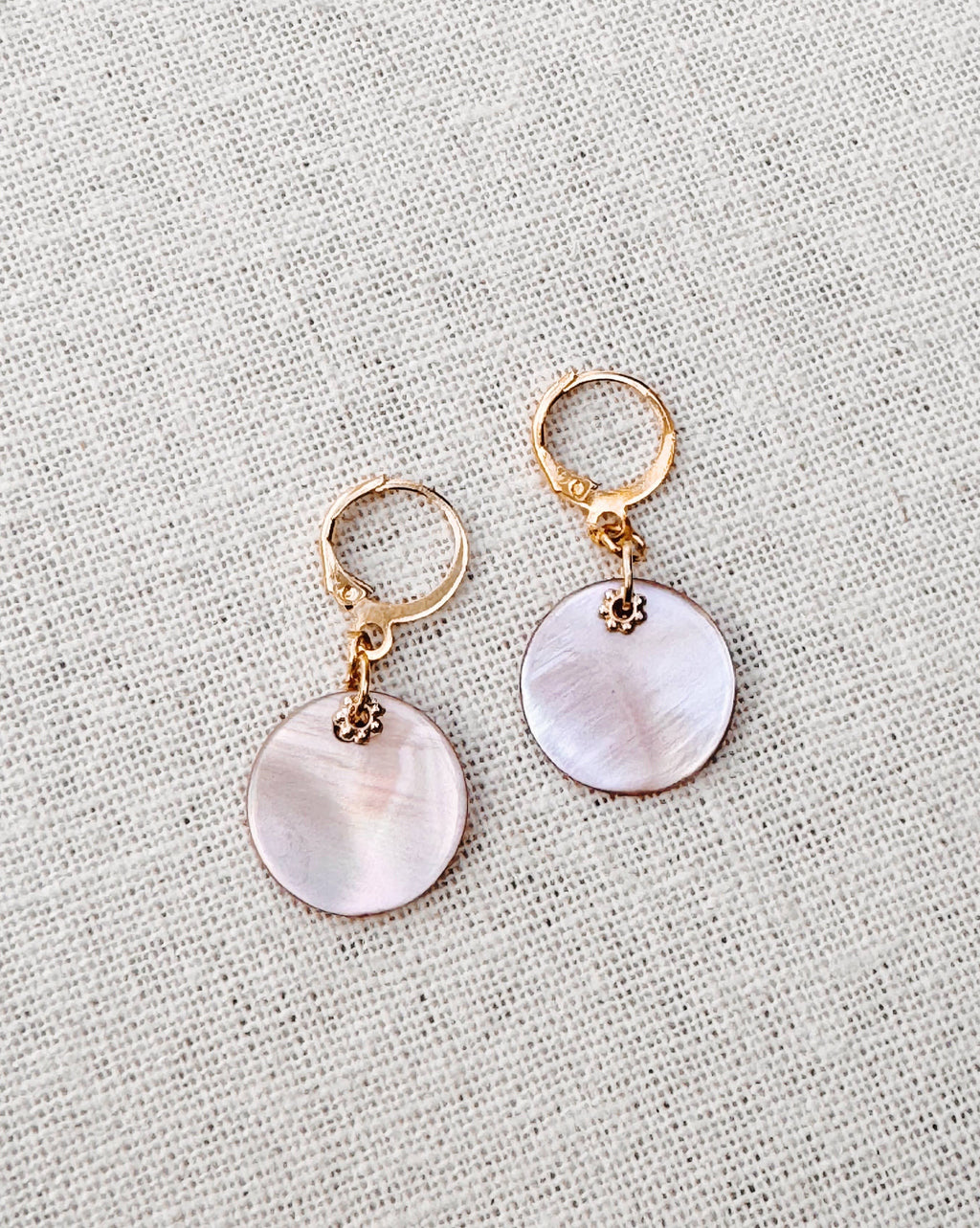 Minimalist Gold Mother of Pearl Coin Drop Earrings: Off-White