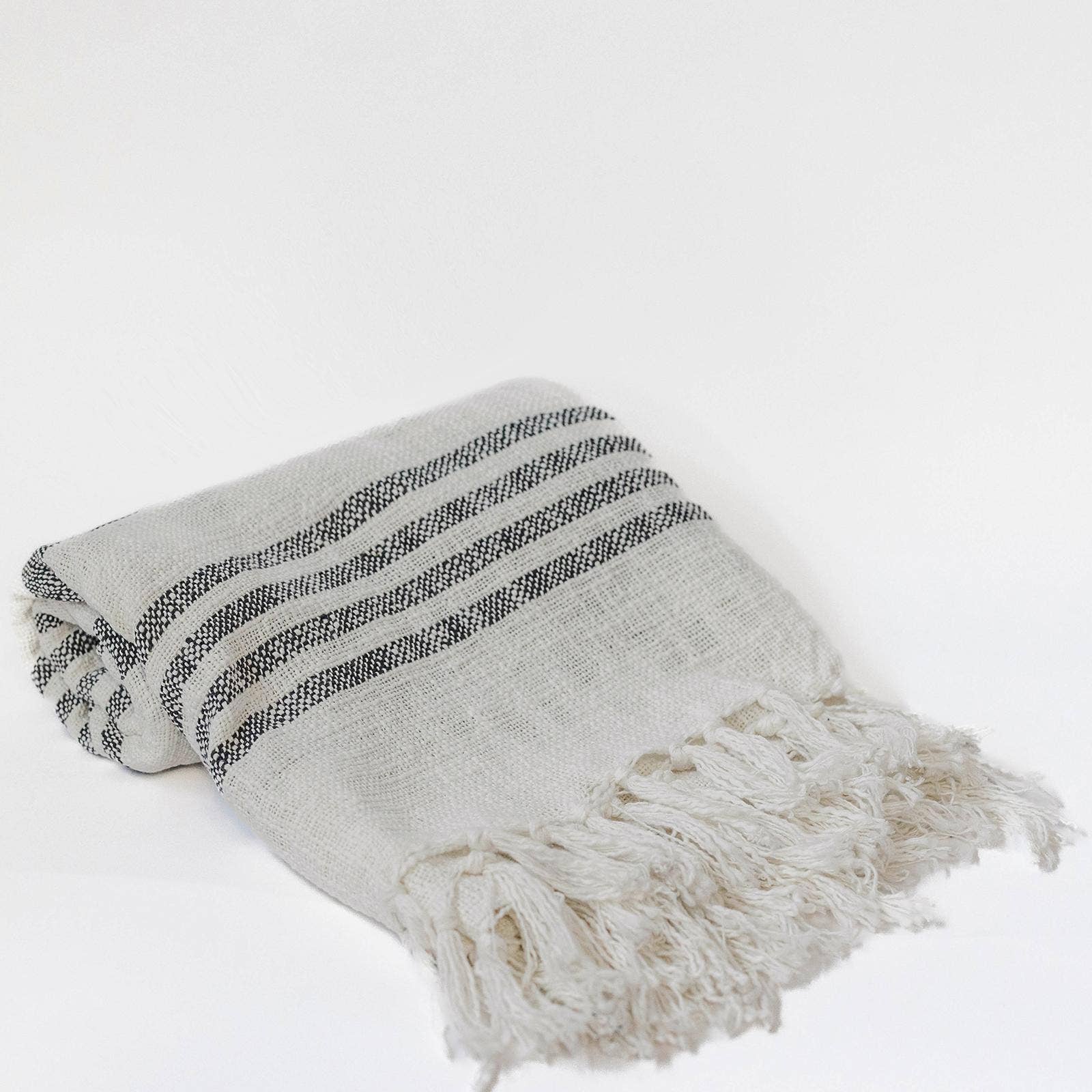 50" x 65" Quality Throw in Cotton Slub With Tassels