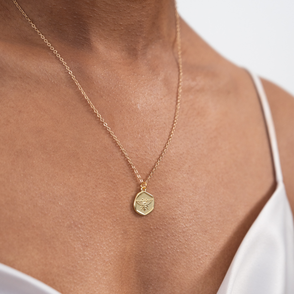 Bee Medallion Necklace: Silver