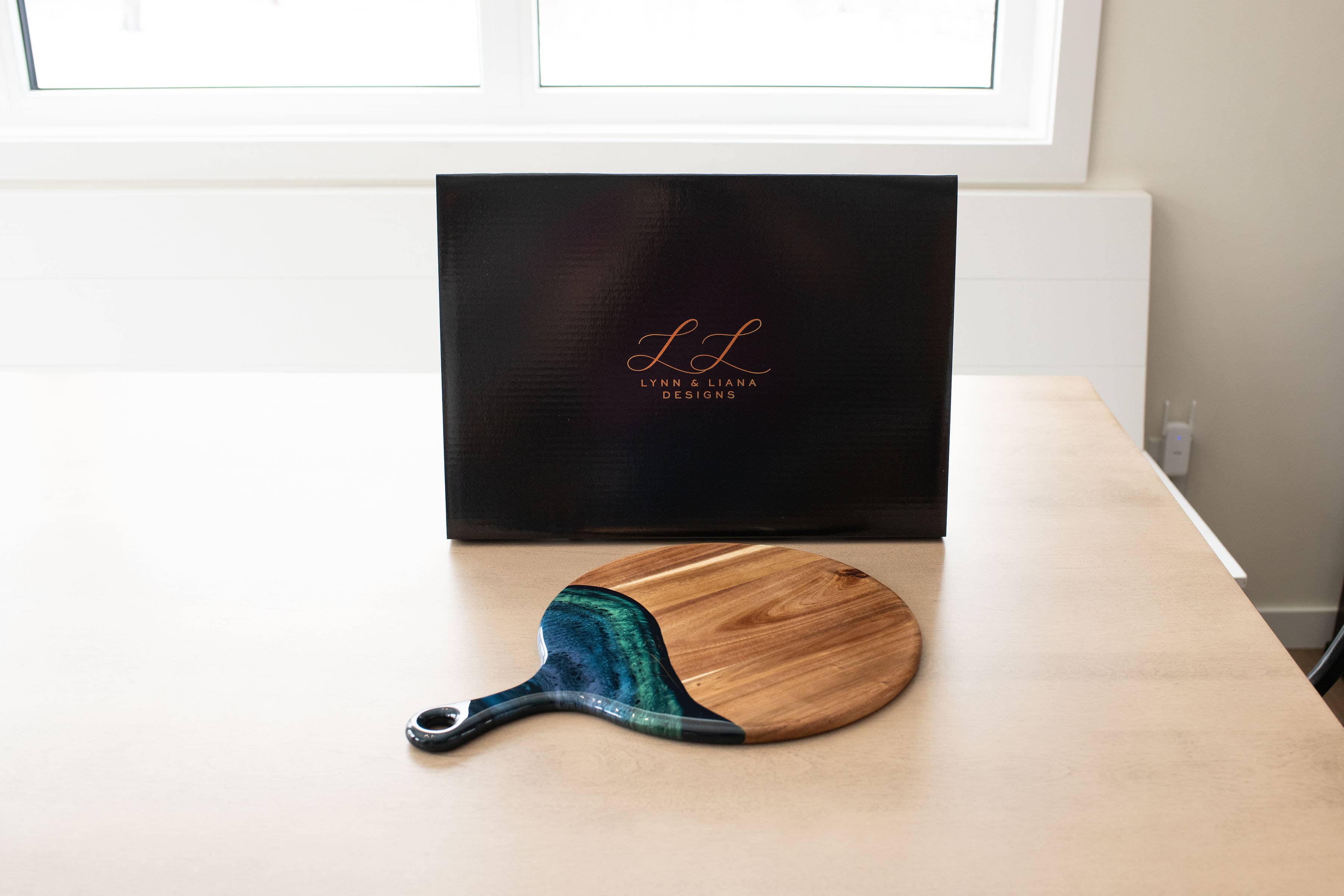 Resin Charcuterie Board 12"