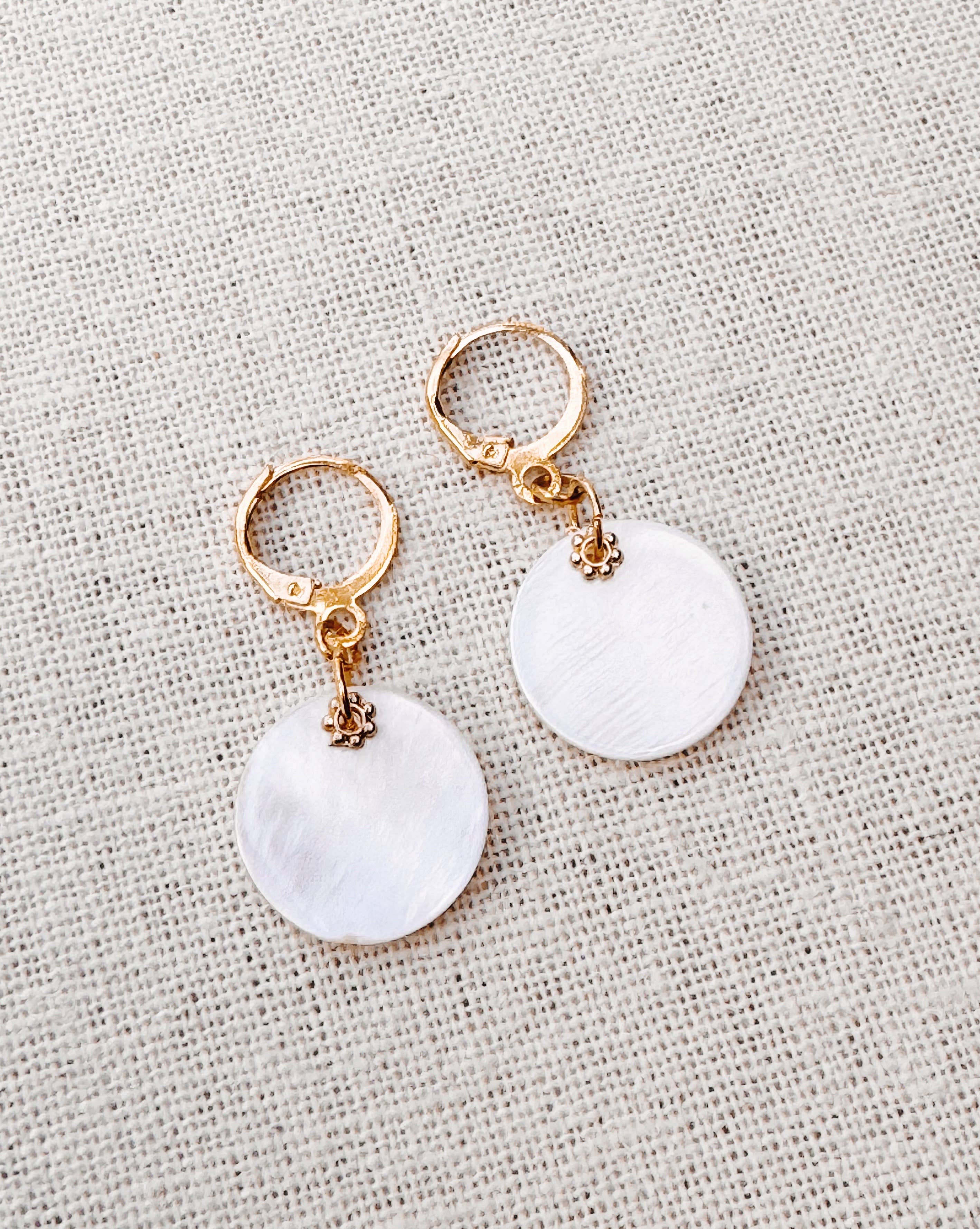 Minimalist Gold Mother of Pearl Coin Drop Earrings: Off-White