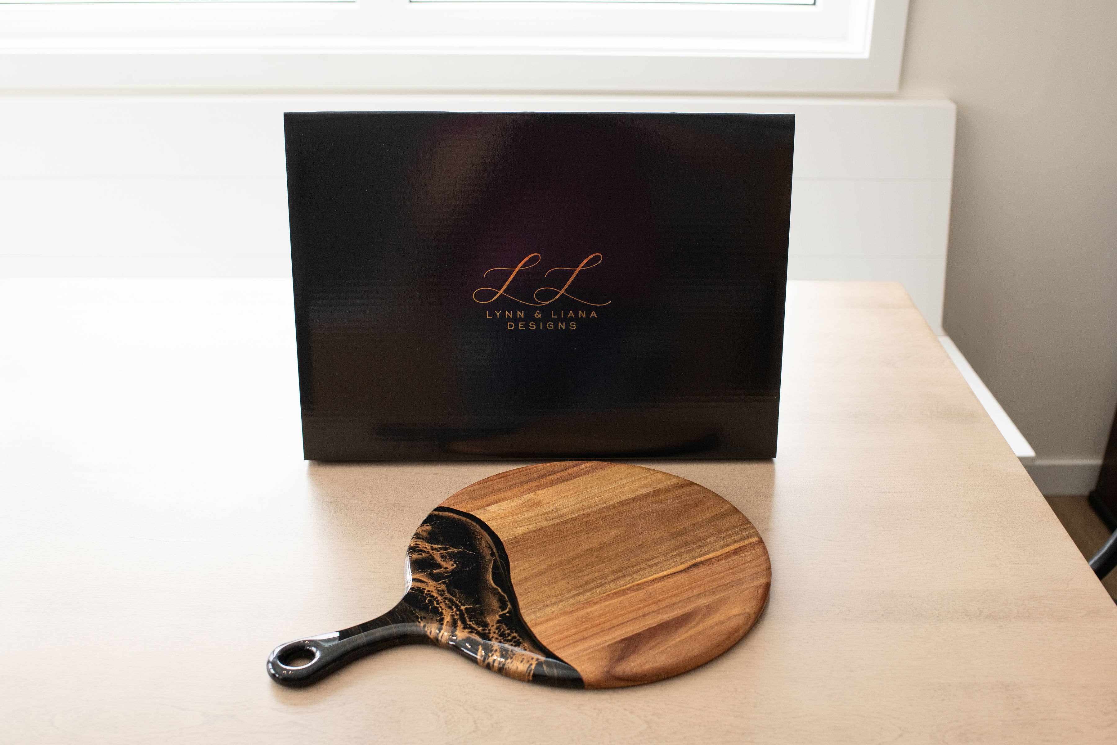 Resin Charcuterie Board 12"