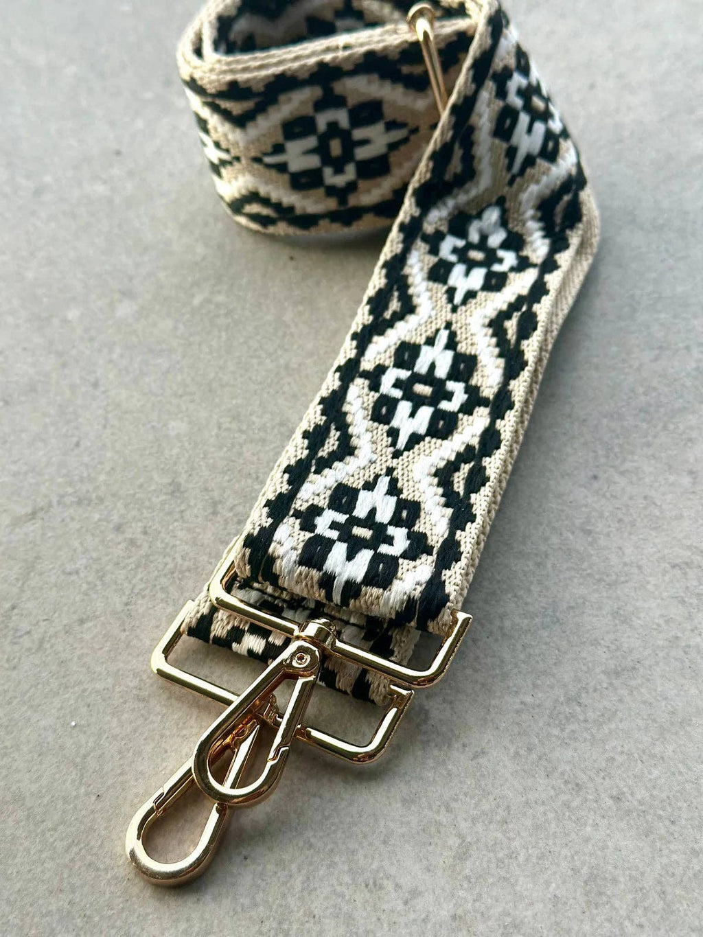 Black and White Bag Strap