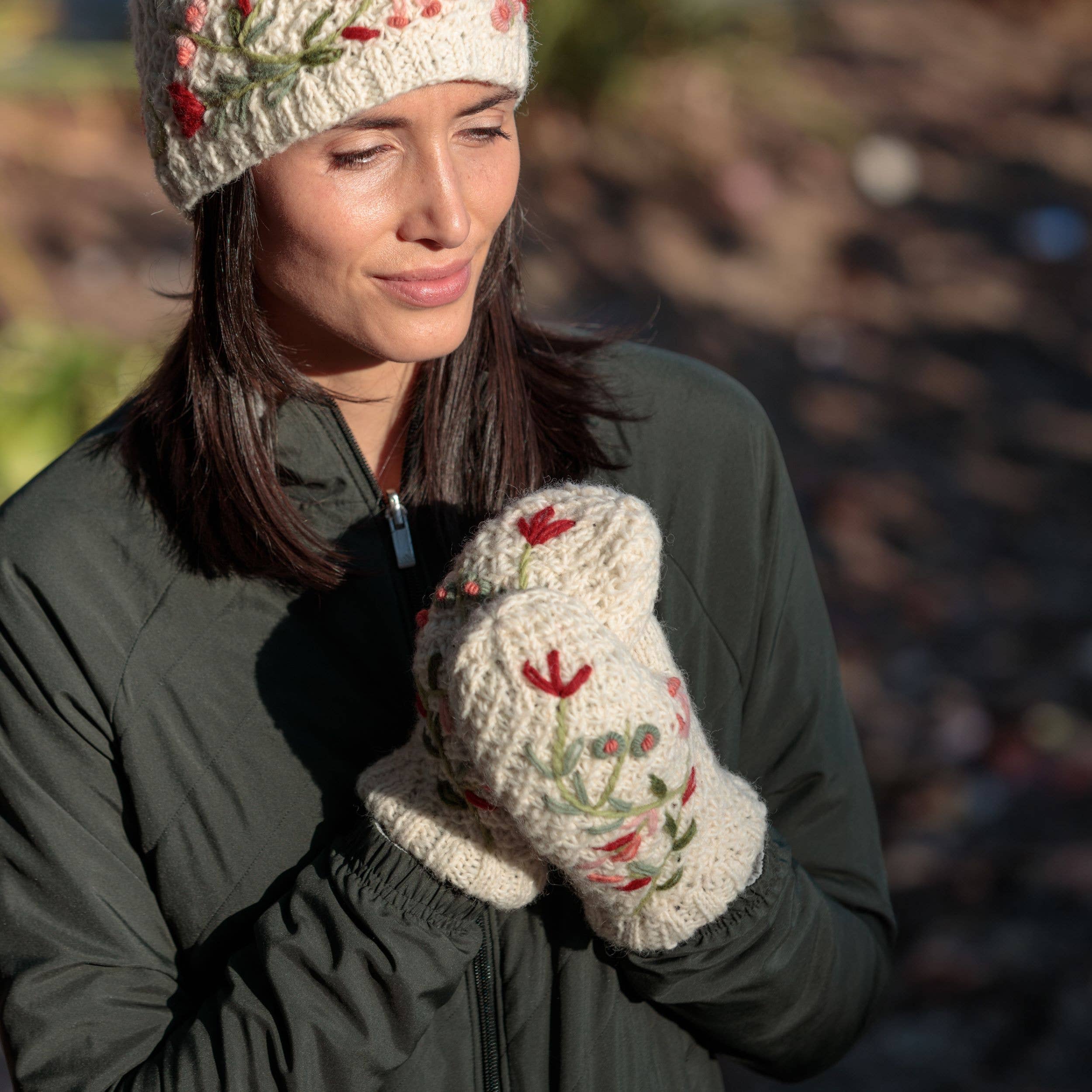 Naomi Embroidered Wool Hand Knit Mittens